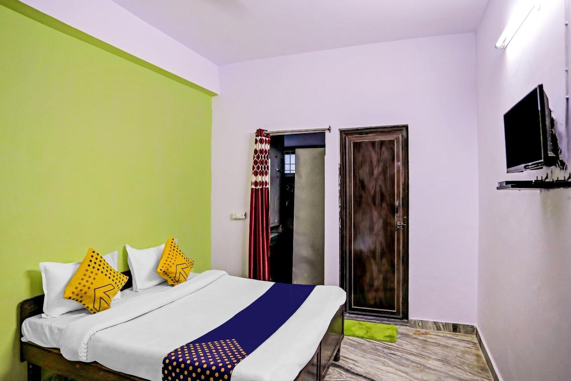 Spot On Raj Hotel Vip Near Worlds Of Wonder Kālkāji Devi Eksteriør billede